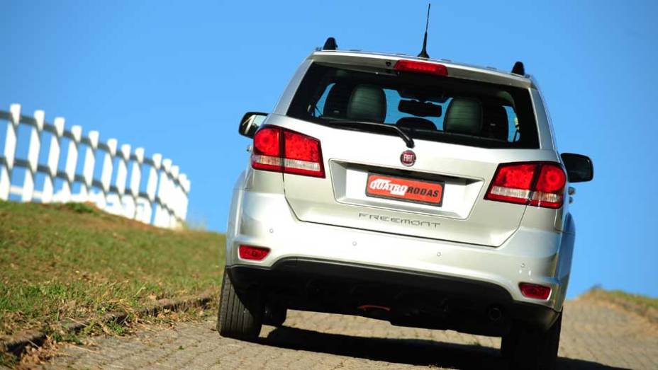 <a href="https://beta-develop.quatrorodas.abril.com.br/carros/testes/fiat-freemont-640712.shtml" rel="migration">Leia mais</a>