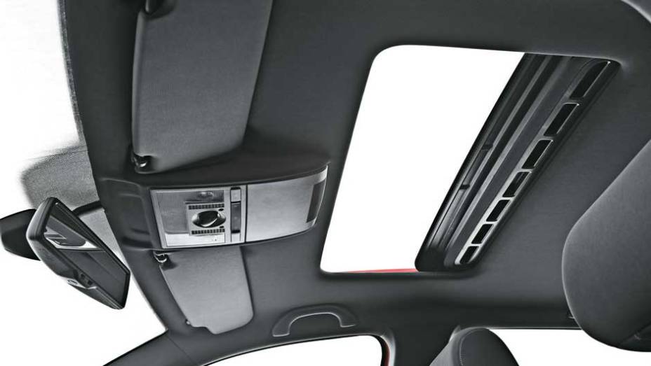 Teto solar é opcional Teto solar é opcional