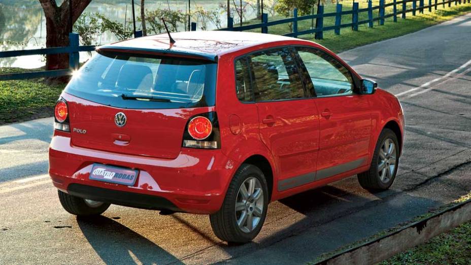 Atrás, par de refletores no para-choque Atrás, par de refletores no para-choque