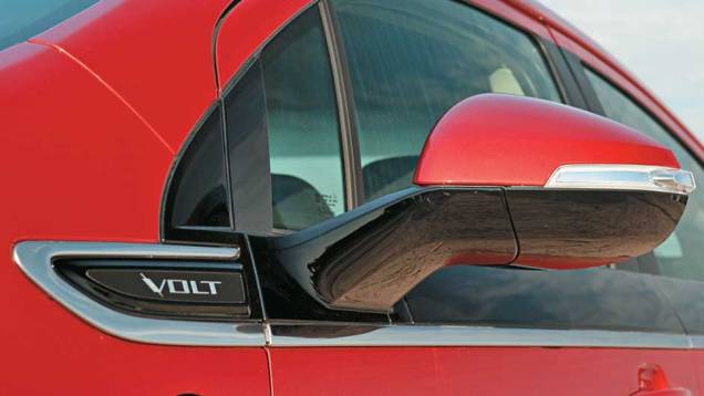 Repetidores nos espelhos | <a href="https://beta-develop.quatrorodas.abril.com.br/carros/chevrolet-volt-637764.shtml" rel="migration">Leia mais</a> Repetidores nos espelhos | <a href="https://beta-develop.quatrorodas.abril.com.br/carros/chevrolet-volt-637764.shtml" rel="migration">Leia mais</a>