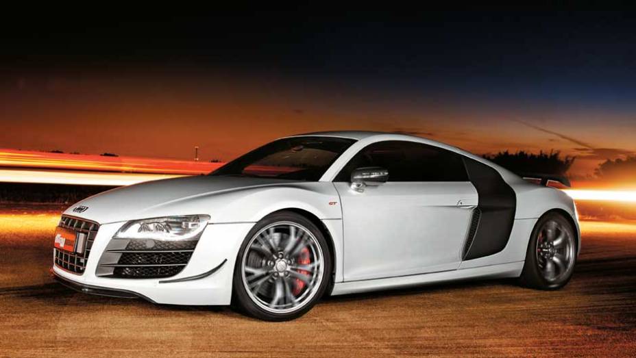 Os designers aperfei&ccedil;oaram a aerodin&acirc;mica da carroceria | <a href="https://beta-develop.quatrorodas.abril.com.br/carros/testes/aud-r8-gt-641441.shtml" rel="migration">Leia mais</a>