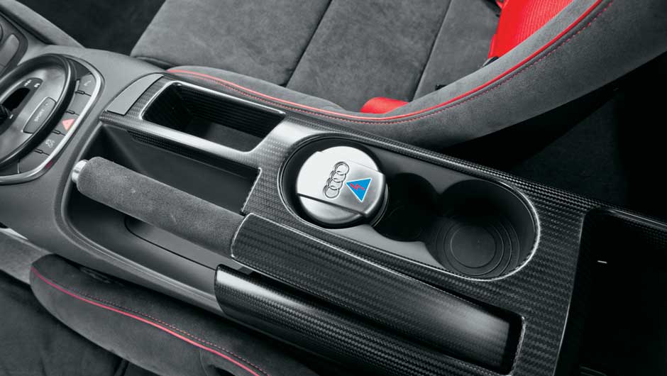 No console h&aacute; uma chave geral | <a href="https://beta-develop.quatrorodas.abril.com.br/carros/testes/aud-r8-gt-641441.shtml" rel="migration">Leia mais</a>