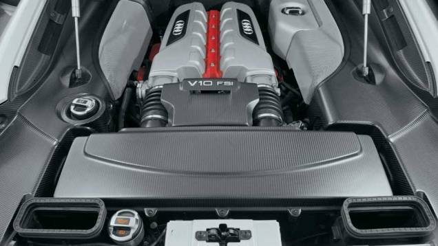 O V10 ganhou novos componentes | <a href="https://beta-develop.quatrorodas.abril.com.br/carros/testes/aud-r8-gt-641441.shtml" rel="migration">Leia mais</a> O V10 ganhou novos componentes | <a href="https://beta-develop.quatrorodas.abril.com.br/carros/testes/aud-r8-gt-641441.shtml" rel="migration">Leia mais</a>