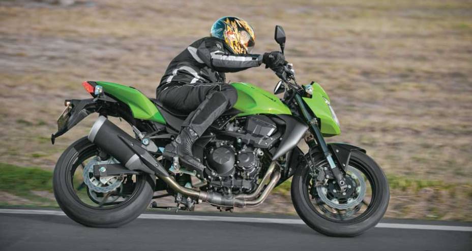 O design da Z750 ainda é mais atual qua o da Hornet O design da Z750 ainda é mais atual qua o da Hornet