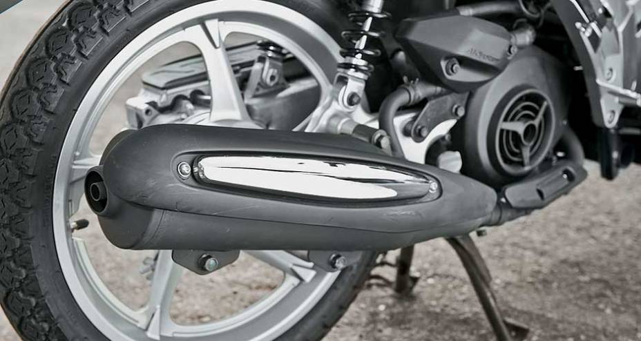 Ponteira de escape acentua o tom esportivo Ponteira de escape acentua o tom esportivo