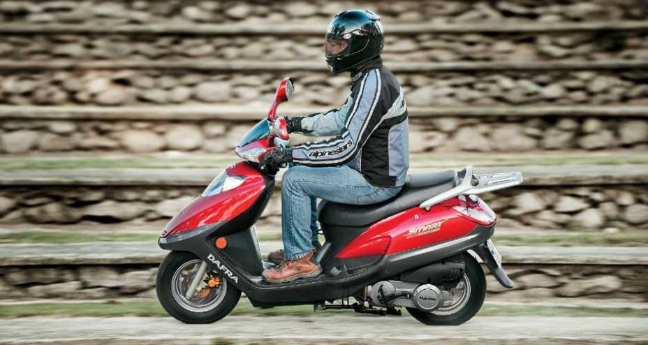 Para-lama frontal da Dafra e Suzuki é o próprio escudo Para-lama frontal da Dafra e Suzuki é o próprio escudo