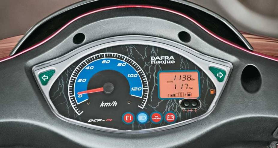 Mostrador de cristal líquido oferece um bom número de informações Mostrador de cristal líquido oferece um bom número de informações