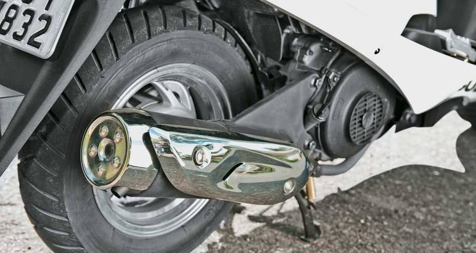 Rodas aros 10 e capa da ponteira cromada Rodas aros 10 e capa da ponteira cromada