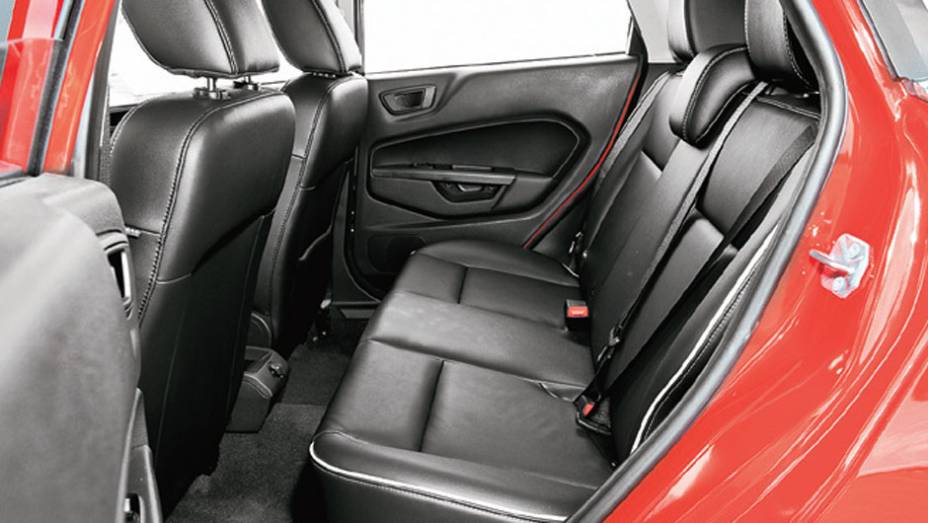 Espaço na traseira é um dos pontos fracos Espaço na traseira é um dos pontos fracos