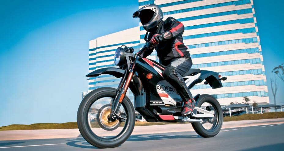 O futuro na cidade: limpa e silenciosa, com bom desempenho. O futuro na cidade: limpa e silenciosa, com bom desempenho.