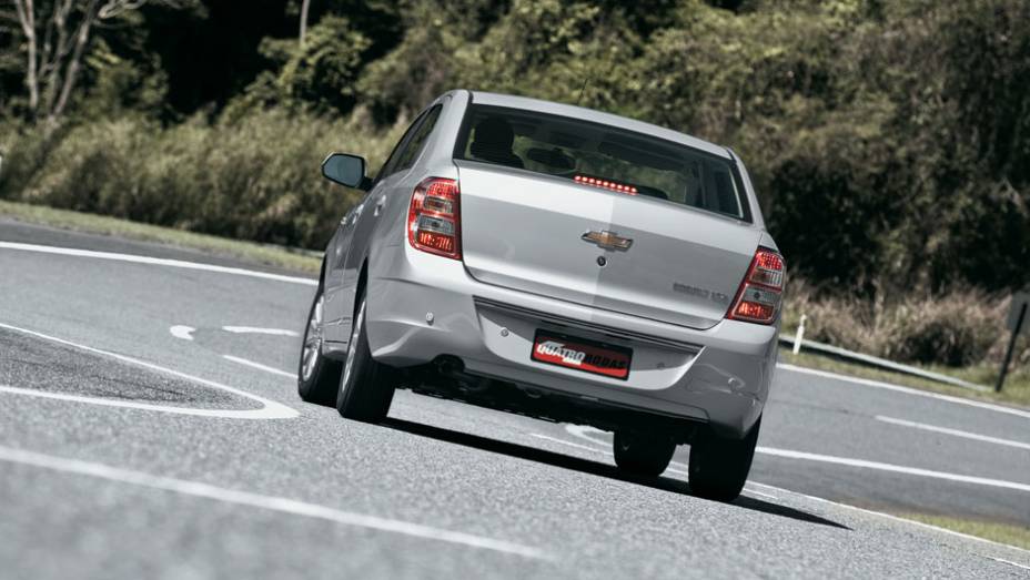 Sensor de ré será vendido como acessório Sensor de ré será vendido como acessório