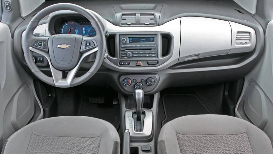 Spin tem interior mais moderno que o da rival | <a href="https://beta-develop.quatrorodas.abril.com.br/carros/comparativos/chevrolet-spin-x-nissan-grand-livina-700392.shtml" rel="migration">Leia o comparativo</a> - <a href="https://beta-develop.quatrorodas.abril.com.br/galerias/nissan/grand-livina-ed" rel="migration"></a> Spin tem interior mais moderno que o da rival | <a href="https://beta-develop.quatrorodas.abril.com.br/carros/comparativos/chevrolet-spin-x-nissan-grand-livina-700392.shtml" rel="migration">Leia o comparativo</a> - <a href="https://beta-develop.quatrorodas.abril.com.br/galerias/nissan/grand-livina-ed" rel="migration"></a>