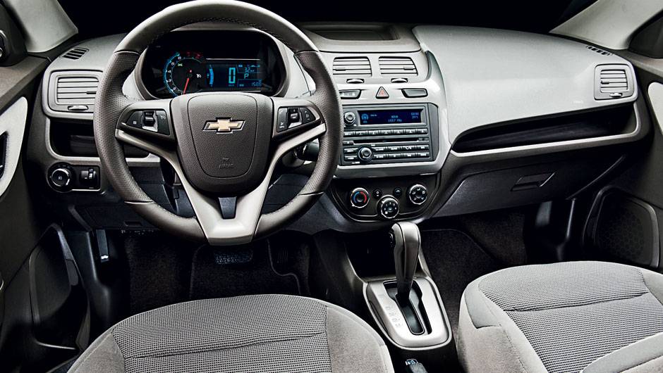 Transmissão automática sequencial conta com um botão seletor na alavanca | <a href="https://beta-develop.quatrorodas.abril.com.br/carros/testes/chevrolet-cobalt-ltz-1-8-automatico-703934.shtml" rel="migration">Leia mais</a> | <a href="https://beta-develop.quatrorodas.abril.com.br/car" rel="migration"></a> Transmissão automática sequencial conta com um botão seletor na alavanca | <a href="https://beta-develop.quatrorodas.abril.com.br/carros/testes/chevrolet-cobalt-ltz-1-8-automatico-703934.shtml" rel="migration">Leia mais</a> | <a href="https://beta-develop.quatrorodas.abril.com.br/car" rel="migration"></a>