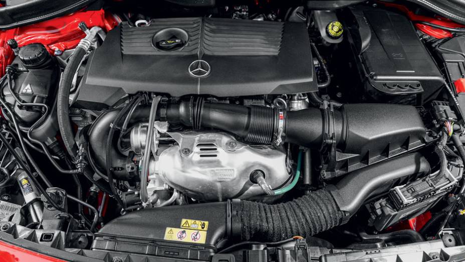 Motor tem 156 cv | <a href="https://beta-develop.quatrorodas.abril.com.br/carros/lancamentos/mercedes-benz-b-200-turbo-724725.shtml" rel="migration">Leia mais</a>