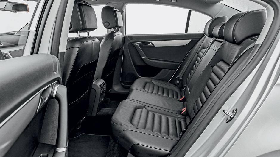 Ele oferece uma das cabines mais espaçosas | <a href="https://beta-develop.quatrorodas.abril.com.br/carros/comparativos/sedas-executivos-725990.shtml" rel="migration">Leia mais</a> Ele oferece uma das cabines mais espaçosas | <a href="https://beta-develop.quatrorodas.abril.com.br/carros/comparativos/sedas-executivos-725990.shtml" rel="migration">Leia mais</a>