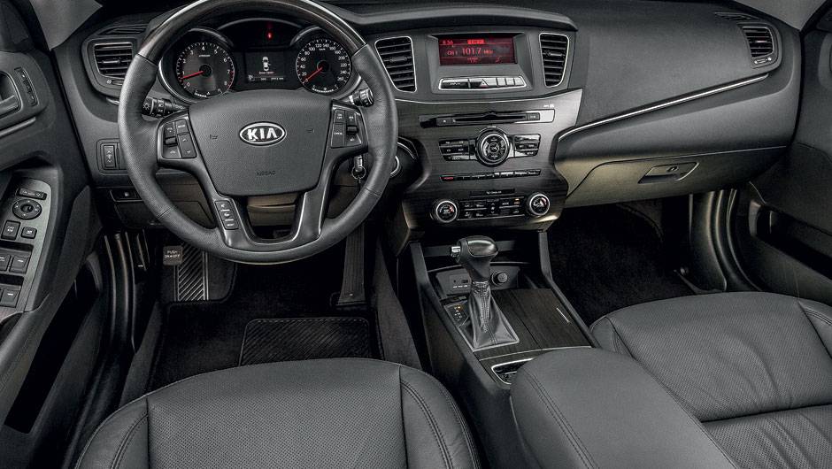 Painel vai mudar com chegada da linha 2014 | <a href="https://beta-develop.quatrorodas.abril.com.br/carros/comparativos/sedas-executivos-725990.shtml" rel="migration">Leia mais</a> Painel vai mudar com chegada da linha 2014 | <a href="https://beta-develop.quatrorodas.abril.com.br/carros/comparativos/sedas-executivos-725990.shtml" rel="migration">Leia mais</a>