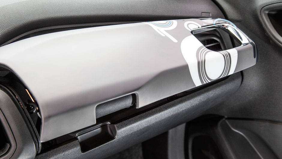 Aplique estilizado é um acessório | <a href="https://beta-develop.quatrorodas.abril.com.br/carros/testes/chevrolet-onix-725300.shtml" rel="migration">Leia mais</a> Aplique estilizado é um acessório | <a href="https://beta-develop.quatrorodas.abril.com.br/carros/testes/chevrolet-onix-725300.shtml" rel="migration">Leia mais</a>