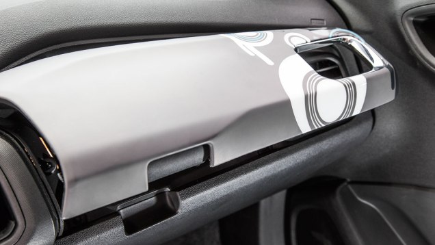 Aplique estilizado é um acessório | <a href="https://beta-develop.quatrorodas.abril.com.br/carros/testes/chevrolet-onix-725300.shtml" rel="migration">Leia mais</a> Aplique estilizado é um acessório | <a href="https://beta-develop.quatrorodas.abril.com.br/carros/testes/chevrolet-onix-725300.shtml" rel="migration">Leia mais</a>