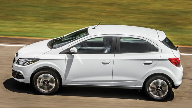 Silhueta é mais proporcional que a do Agile | <a href="https://beta-develop.quatrorodas.abril.com.br/carros/testes/chevrolet-onix-725300.shtml" rel="migration">Leia mais</a> Silhueta é mais proporcional que a do Agile | <a href="https://beta-develop.quatrorodas.abril.com.br/carros/testes/chevrolet-onix-725300.shtml" rel="migration">Leia mais</a>