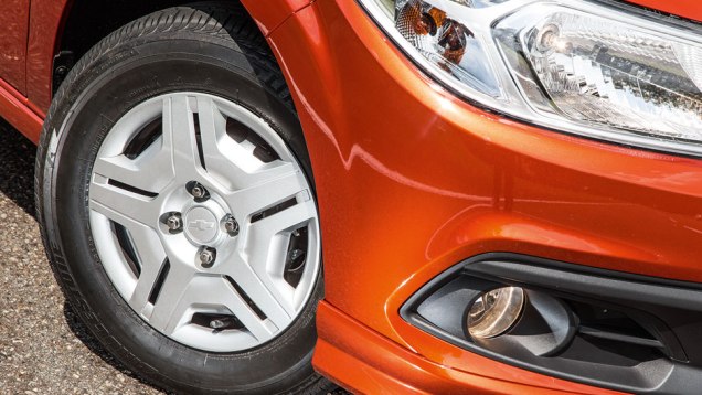 Motor tem bobinas individuais | <a href="https://beta-develop.quatrorodas.abril.com.br/carros/testes/chevrolet-onix-725300.shtml" rel="migration">Leia mais</a> Motor tem bobinas individuais | <a href="https://beta-develop.quatrorodas.abril.com.br/carros/testes/chevrolet-onix-725300.shtml" rel="migration">Leia mais</a>