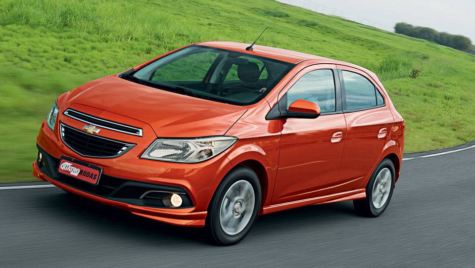 Os faróis do Onix são incorporados, rentes à carroceria | <a href="https://beta-develop.quatrorodas.abril.com.br/carros/comparativos/hatches-compactos-729449.shtml" rel="migration">Leia mais</a> Os faróis do Onix são incorporados, rentes à carroceria | <a href="https://beta-develop.quatrorodas.abril.com.br/carros/comparativos/hatches-compactos-729449.shtml" rel="migration">Leia mais</a>