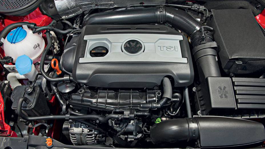 Motor 2.0 tem 200 cv | <a href="https://beta-develop.quatrorodas.abril.com.br/carros/testes/volkswagen-fusca-729776.shtml" rel="migration">Leia mais</a>