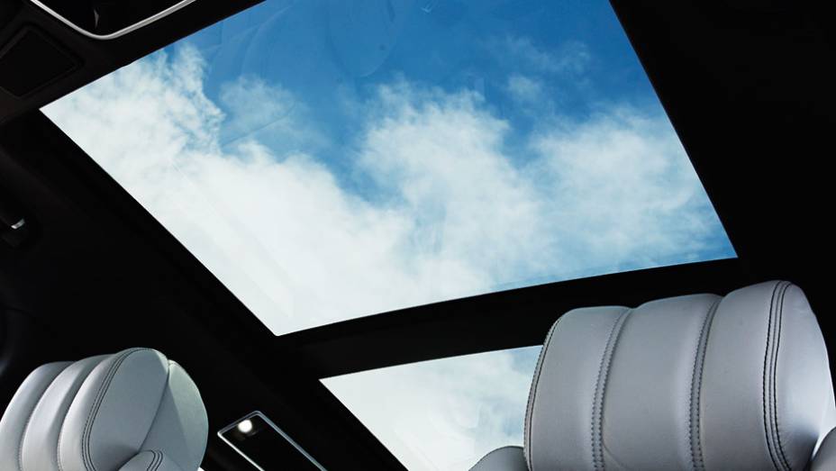 ...e teto solar panorâmico | <a href="https://beta-develop.quatrorodas.abril.com.br/carros/impressoes/range-rover-vogue-729749.shtml" rel="migration">Leia mais</a>