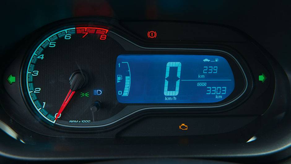 GM lançou mão do velocímetro digital | <a href="https://beta-develop.quatrorodas.abril.com.br/carros/comparativos/chevrolet-onix-x-chevrolet-agile-729371.shtml" rel="migration">Leia mais</a> GM lançou mão do velocímetro digital | <a href="https://beta-develop.quatrorodas.abril.com.br/carros/comparativos/chevrolet-onix-x-chevrolet-agile-729371.shtml" rel="migration">Leia mais</a>