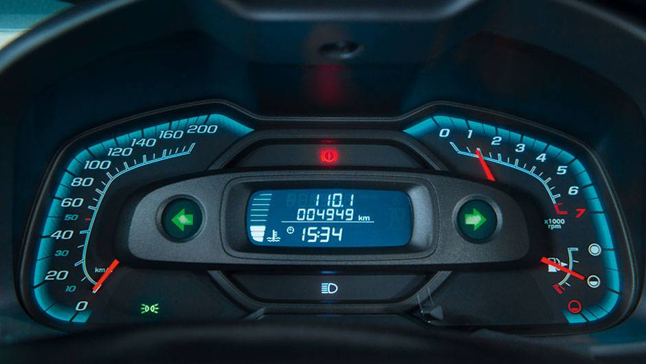 Computador de bordo é item de série | <a href="https://beta-develop.quatrorodas.abril.com.br/carros/comparativos/chevrolet-onix-x-chevrolet-agile-729371.shtml" rel="migration">Leia mais</a> Computador de bordo é item de série | <a href="https://beta-develop.quatrorodas.abril.com.br/carros/comparativos/chevrolet-onix-x-chevrolet-agile-729371.shtml" rel="migration">Leia mais</a>
