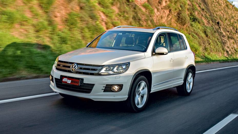 Os para-choques são exclusivos | <a href="https://beta-develop.quatrorodas.abril.com.br/carros/lancamentos/vw-tiguan-r-line-726908.shtml" rel="migration">Leia mais</a>