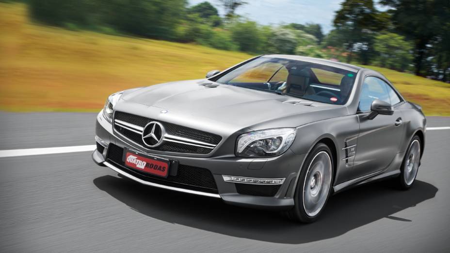 O SL tem o talento de ser esportivo e comportado ao mesmo tempo | <a href="https://beta-develop.quatrorodas.abril.com.br/carros/testes/mercedes-benz-sl-63-amg-735712.shtml" rel="migration">Leia mais</a>