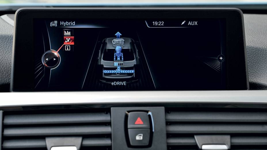 ...que vai do puramente elétrico... | <a href="https://beta-develop.quatrorodas.abril.com.br/carros/impressoes/bmw-activehybrid3-736194.shtml" rel="migration">Leia mais</a>