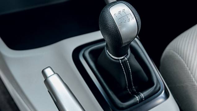 Versão de entrada traz novo câmbio manual de seis marchas | <a href="https://beta-develop.quatrorodas.abril.com.br/carros/testes/honda-civic-2014-735270.shtml" rel="migration">Leia mais</a> Versão de entrada traz novo câmbio manual de seis marchas | <a href="https://beta-develop.quatrorodas.abril.com.br/carros/testes/honda-civic-2014-735270.shtml" rel="migration">Leia mais</a>