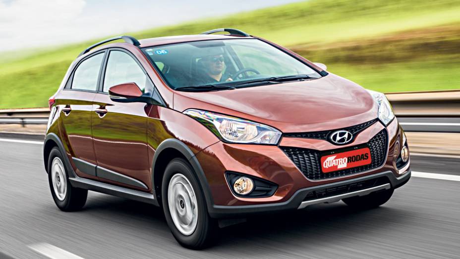 Cor marrom perolizada passou a ser exclusivado HB20X | <a href="https://beta-develop.quatrorodas.abril.com.br/carros/impressoes/hyundai-hb20x-735902.shtml" rel="migration">Leia mais</a>