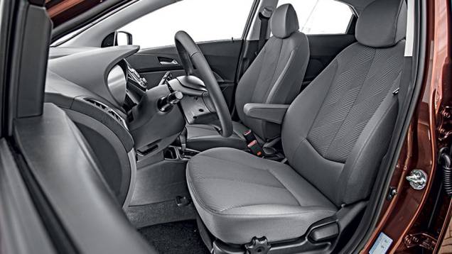 Versão top automática tem apoio de braço na frente | <a href="https://beta-develop.quatrorodas.abril.com.br/carros/impressoes/hyundai-hb20x-735902.shtml" rel="migration">Leia mais</a> Versão top automática tem apoio de braço na frente | <a href="https://beta-develop.quatrorodas.abril.com.br/carros/impressoes/hyundai-hb20x-735902.shtml" rel="migration">Leia mais</a>