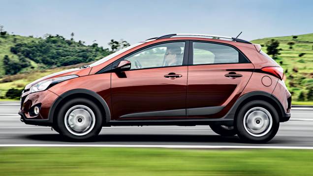 Vão-livre é de 205 milímetros | <a href="https://beta-develop.quatrorodas.abril.com.br/carros/impressoes/hyundai-hb20x-735902.shtml" rel="migration">Leia mais</a> Vão-livre é de 205 milímetros | <a href="https://beta-develop.quatrorodas.abril.com.br/carros/impressoes/hyundai-hb20x-735902.shtml" rel="migration">Leia mais</a>