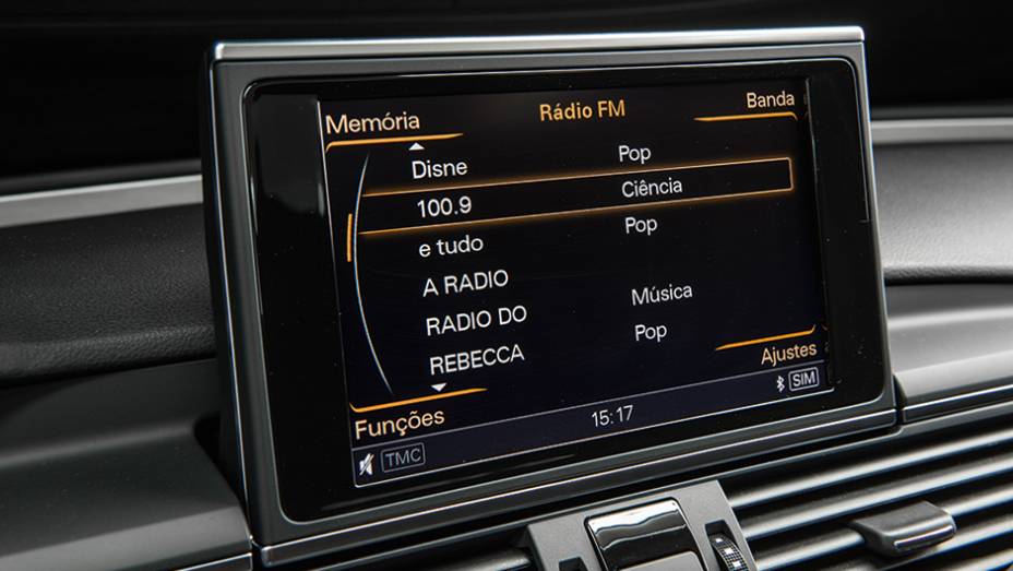 Painel de instrumentos exibe tudo o que o motorista precisa de informações | <a href="https://beta-develop.quatrorodas.abril.com.br/carros/testes/audi-s7-sportback-739614.shtml" rel="migration">Leia mais</a> Painel de instrumentos exibe tudo o que o motorista precisa de informações | <a href="https://beta-develop.quatrorodas.abril.com.br/carros/testes/audi-s7-sportback-739614.shtml" rel="migration">Leia mais</a>