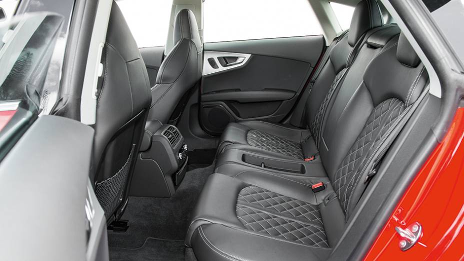 ...para todos | <a href="https://beta-develop.quatrorodas.abril.com.br/carros/testes/audi-s7-sportback-739614.shtml" rel="migration">Leia mais</a> ...para todos | <a href="https://beta-develop.quatrorodas.abril.com.br/carros/testes/audi-s7-sportback-739614.shtml" rel="migration">Leia mais</a>