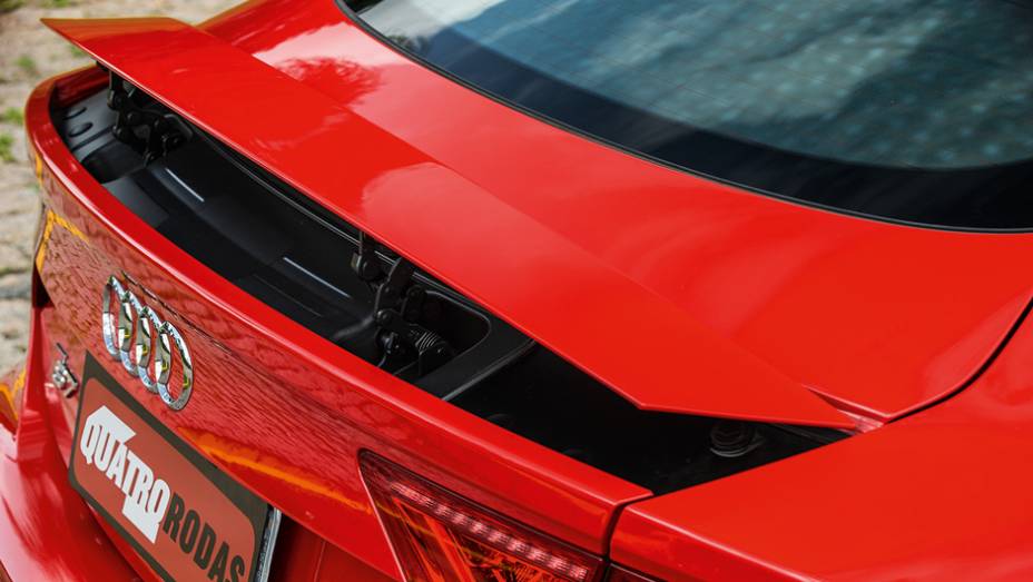 Aerofólio é ativado a 80 km/h | <a href="https://beta-develop.quatrorodas.abril.com.br/carros/testes/audi-s7-sportback-739614.shtml" rel="migration">Leia mais</a> Aerofólio é ativado a 80 km/h | <a href="https://beta-develop.quatrorodas.abril.com.br/carros/testes/audi-s7-sportback-739614.shtml" rel="migration">Leia mais</a>