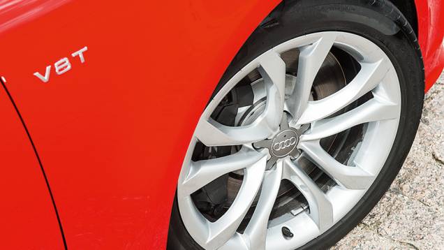 <a href="https://beta-develop.quatrorodas.abril.com.br/carros/testes/audi-s7-sportback-739614.shtml" rel="migration">Leia mais</a> <a href="https://beta-develop.quatrorodas.abril.com.br/carros/testes/audi-s7-sportback-739614.shtml" rel="migration">Leia mais</a>
