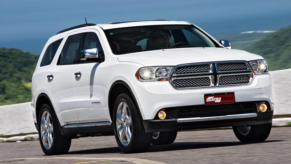 Grade e faróis dão esportividade ao utilitário | <a href="https://beta-develop.quatrorodas.abril.com.br/carros/lancamentos/dodge-durango-citadel-736456.shtml" rel="migration">Leia mais</a>