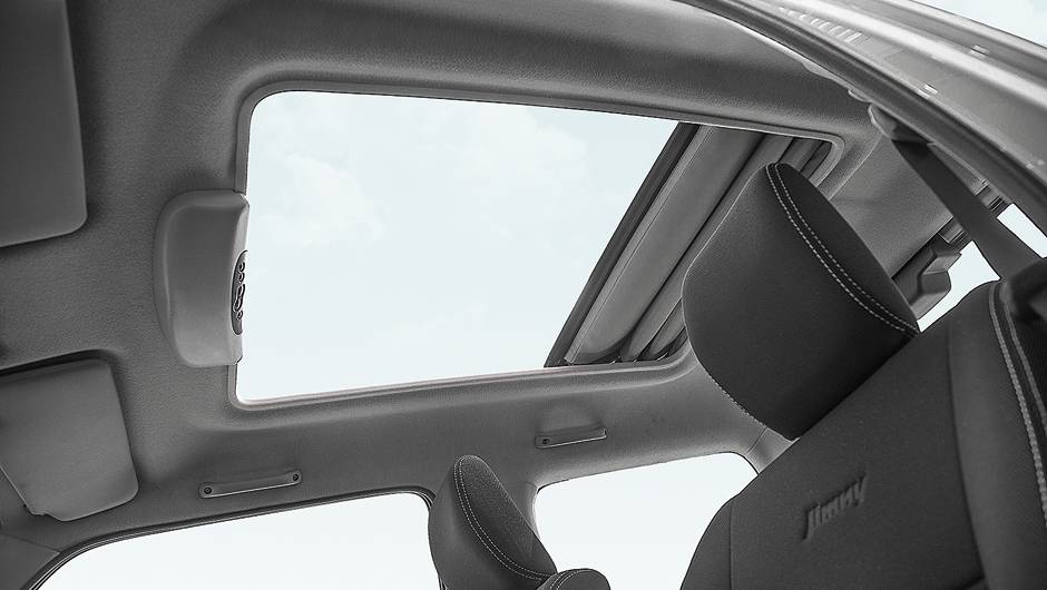 Teto solar é o destaque da versão 4Sun, por 59 990 reais | <a href="https://beta-develop.quatrorodas.abril.com.br/carros/testes/suzuki-jimny-737775.shtml" rel="migration">Leia mais</a> Teto solar é o destaque da versão 4Sun, por 59 990 reais | <a href="https://beta-develop.quatrorodas.abril.com.br/carros/testes/suzuki-jimny-737775.shtml" rel="migration">Leia mais</a>