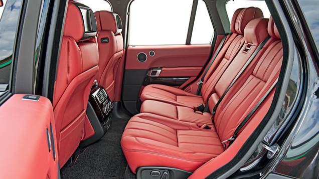 ...e nos bancos dianteiros e traseiros | <a href="https://beta-develop.quatrorodas.abril.com.br/carros/testes/land-rover-range-rover-vogue-738240.shtml" rel="migration">Leia mais</a> ...e nos bancos dianteiros e traseiros | <a href="https://beta-develop.quatrorodas.abril.com.br/carros/testes/land-rover-range-rover-vogue-738240.shtml" rel="migration">Leia mais</a>