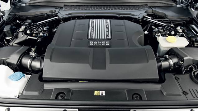 Motor tem 510 cv | <a href="https://beta-develop.quatrorodas.abril.com.br/carros/testes/land-rover-range-rover-vogue-738240.shtml" rel="migration">Leia mais</a> Motor tem 510 cv | <a href="https://beta-develop.quatrorodas.abril.com.br/carros/testes/land-rover-range-rover-vogue-738240.shtml" rel="migration">Leia mais</a>