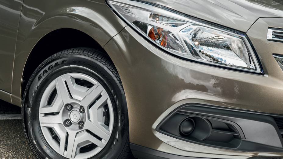 Versão LT 1.0: calotas e ausência dos faróis de neblina... | <a href="https://beta-develop.quatrorodas.abril.com.br/carros/testes/chevrolet-prisma-ltz-1-4-737233.shtml" rel="migration">Leia mais</a> Versão LT 1.0: calotas e ausência dos faróis de neblina... | <a href="https://beta-develop.quatrorodas.abril.com.br/carros/testes/chevrolet-prisma-ltz-1-4-737233.shtml" rel="migration">Leia mais</a>