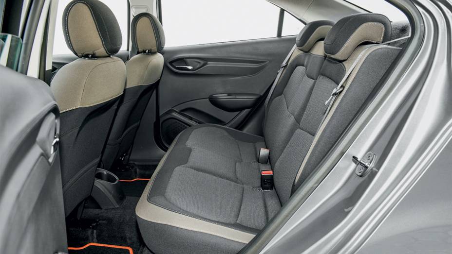 ...e traseira são melhores que os da geração anterior | <a href="https://beta-develop.quatrorodas.abril.com.br/carros/testes/chevrolet-prisma-ltz-1-4-737233.shtml" rel="migration">Leia mais</a> ...e traseira são melhores que os da geração anterior | <a href="https://beta-develop.quatrorodas.abril.com.br/carros/testes/chevrolet-prisma-ltz-1-4-737233.shtml" rel="migration">Leia mais</a>