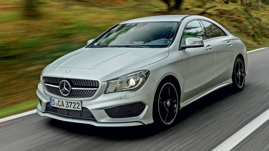 A frente é praticamente a mesma do novo Classe A | <a href="https://beta-develop.quatrorodas.abril.com.br/carros/impressoes/mercedes-benz-cla-250-740748.shtml" rel="migration">Leia mais</a>