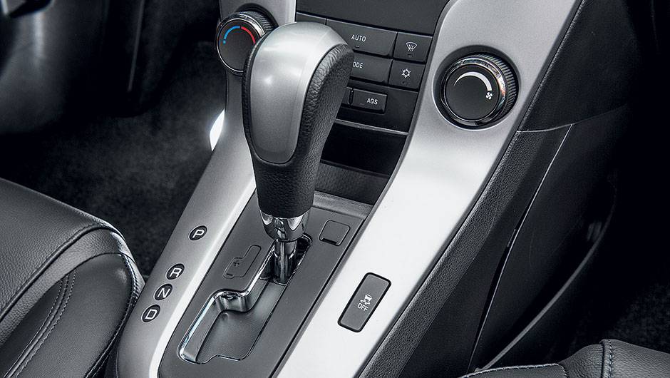 Controle de estabilidade: só no Cruze é equipamento de série | <a href="https://beta-develop.quatrorodas.abril.com.br/carros/comparativos/peugeot-308-x-hyundai-i30-x-chevrolet-cruze-740626.shtml" rel="migration">Leia mais</a> Controle de estabilidade: só no Cruze é equipamento de série | <a href="https://beta-develop.quatrorodas.abril.com.br/carros/comparativos/peugeot-308-x-hyundai-i30-x-chevrolet-cruze-740626.shtml" rel="migration">Leia mais</a>