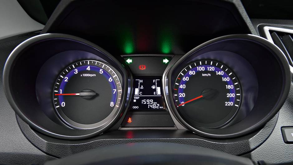 Computador de bordo no painel: equipamento de série desde a versão mais simples | <a href="https://beta-develop.quatrorodas.abril.com.br/carros/testes/hyundai-hb20s-740012.shtml" rel="migration">Leia mais</a> Computador de bordo no painel: equipamento de série desde a versão mais simples | <a href="https://beta-develop.quatrorodas.abril.com.br/carros/testes/hyundai-hb20s-740012.shtml" rel="migration">Leia mais</a>