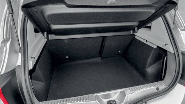 320 litros para malas | <a href="https://beta-develop.quatrorodas.abril.com.br/carros/impressoes/dacia-sandero-740710.shtml" rel="migration">Leia mais</a> 320 litros para malas | <a href="https://beta-develop.quatrorodas.abril.com.br/carros/impressoes/dacia-sandero-740710.shtml" rel="migration">Leia mais</a>